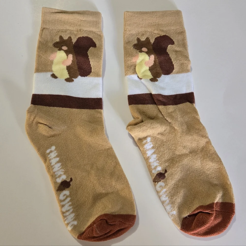 🍒🍒 Squirrel Patterned Tan Mid Tube Socks